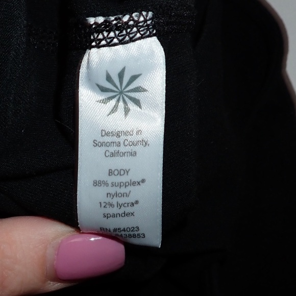 Athleta Women's Stripped Side Black Capri Cropped Midrise Leggings size XS - Picture 6 of 8